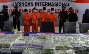 Kendalikan 411 Kg Sabu-sabu, Satu Keluarga di Riau Diringkus di Johor Malaysia