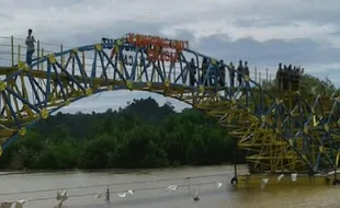 Kampung Laut Cilacap, Destinasi Wisata Perkampungan di Tengah Laut