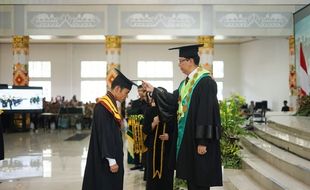 Pertama! Doktor Non-Muslim Lulus dari Kampus Islam UIN Raden Intan Lampung