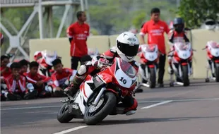 Pembalap Belia Astra Honda Racing School Dibekali Program Kelas Dunia