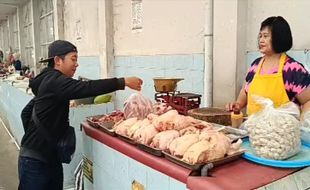 Harga Daging Ayam di Salatiga Tembus Rp38.000/Kg, Pedagang dan Pembeli Gelisah