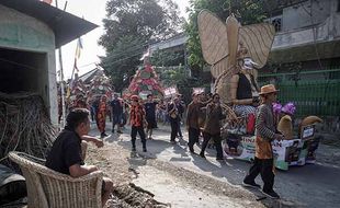 Diikuti Ribuan Warga, Kirab Grebeg Penjalin di Sukoharjo Berlangsung Meriah