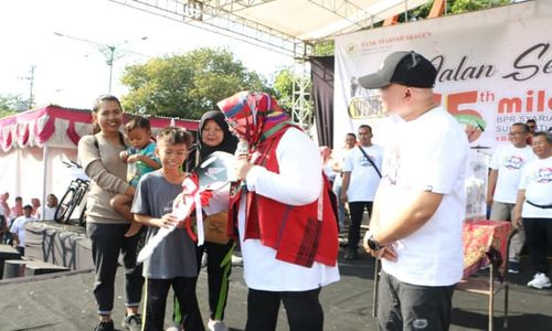 Selamat! Bocah 10 Tahun Raih Hadiah Motor saat Milad ke-15 BPRS Sukowati Sragen