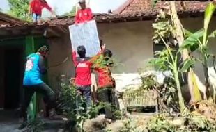 Mandiri Energi, Rumah Warga Miskin Desa Nanggulan Klaten Dipasangi Panel Surya