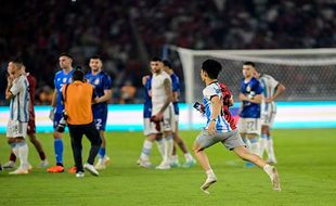 Aksi Suporter Masuk Lapangan Kejar Pemain Argentina Usai Laga FIFA Matchday