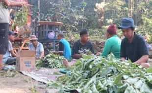 Unik! Tradisi Mot Banyu Desa Gogik Semarang, Semua Hidangan Dimasak Bapak-Bapak