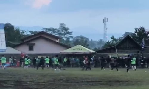 Turnamen Sepak Bola Bener Semarang Ricuh, Polisi Keluarkan Tembakan Peringatan