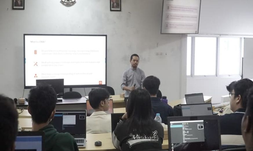 Mahasiswa UKSW Salatiga Dibekali Keahlian Oracle, Persiapan Masuk Dunia Kerja