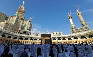 Umat Islam Laksanakan Umrah Wajib di Makkah Sebelum Puncak Ibadah Haji