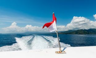 Menteri Investasi Sebar 2 Juta Bendera Merah Putih ke Papua, Ini Alasannya