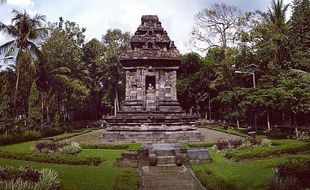 Sejarah dan Sederet Pamali di Candi Merak Klaten