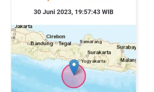 Rasakan Getaran Gempa Bantul, Warga Karanganyar Berhamburan Keluar Rumah 