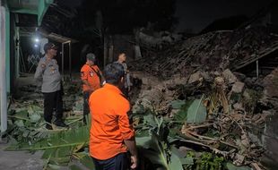 Tak Kuat Tahan Getaran Gempa Bantul, Kandang Ayam di Karangdowo Klaten Ambruk