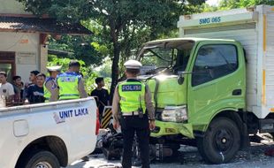 Truk Tabrak 3 Motor di Patebon Kendal, 4 Orang Meninggal di Lokasi