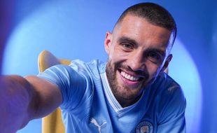 Mateo Kovacic Resmi Berseragam Manchester City