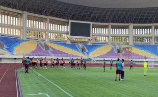 Stadion Manahan Mulai Steril Sabtu Pagi, Bonek Ditempatkan di Tribune VIP