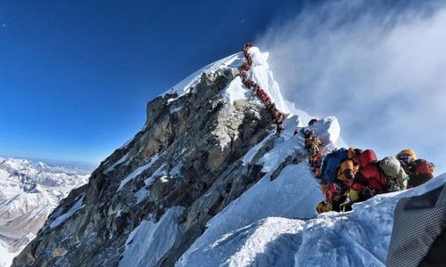 Diselamatkan dari Kematian di Everest, Pendaki Malaysia Tak Akui Jasa Pemandu