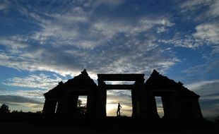 Kemegahan Candi Ratu Boko: Bekas Keraton yang Terlupakan