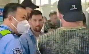 Duh! Messi Sempat Tertahan di Bandara China Gara-gara Masalah Ini