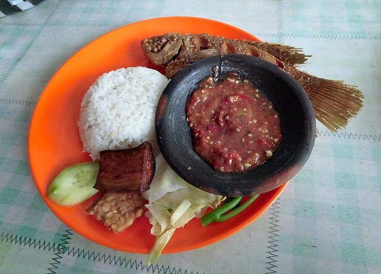 Mencecap Lezatnya Kuliner Legendaris Khas Pantura Jawa