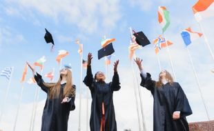 Kurang Bermanfaat! Warga Gunungkidul Ngeluh Wisuda Digelar untuk Siswa TK-SMA