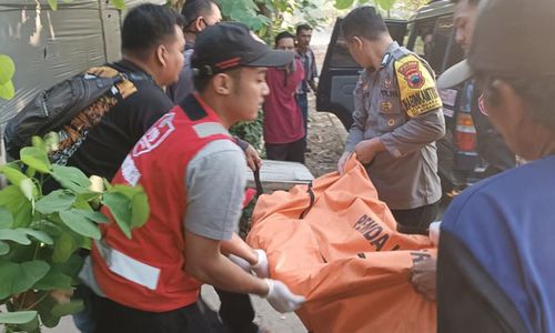 Mayat Tergeletak di Pinggir Jalan Gegerkan Warga Ngrampal Sragen