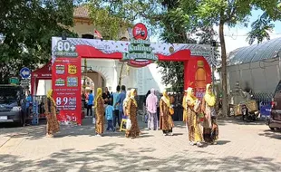 Laris! 10.000-an Pengunjung Serbu Festival Kuliner Legendaris Solo Sabtu Lalu