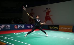 Badminton AJC 2023 Perseorangan: Azzahra Melaju, Shandy Tertahan