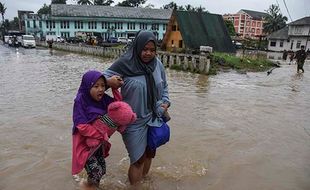 Diguyur Hujan Deras, Wilayah Tasikmalaya Dilanda Banjir dan Longsor