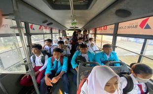 42 Pelajar Rasakan Pelayanan Perdana Bus Sekolah Dishub Sragen