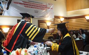 Program Studi Doktor Manajemen FEB UKSW Salatiga Kembali Luluskan Dua Mahasiswa