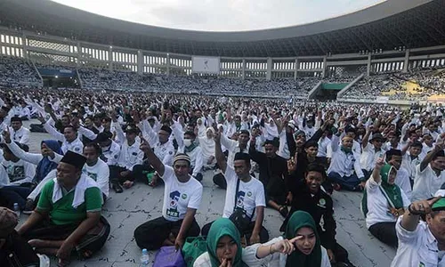 Puluhan Ribu Kader Padati Stadion Manahan Solo Hadiri Perayaan Harlah ke-25 PKB