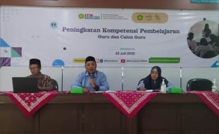 IIM Surakarta Gelar Pembekalan PPL tentang Kompetensi Guru dan Calon Guru