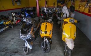 Sudah Ramai Sejak 2006, 99% Motor di Agats Papua Berupa Motor Listrik