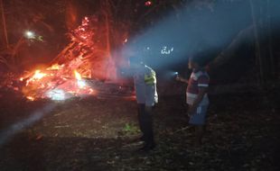 Punden di Ngrampal Sragen Terbakar di Malam 1 Sura, Penyebab Belum Diketahui