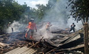 Ditinggal Hajatan, Rumah Warga Gemolong Sragen Ludes Tebakar