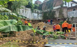 Seorang Pekerja Bangunan Meninggal Tertimbun Tanah Longsor di Ngaliyan Semarang