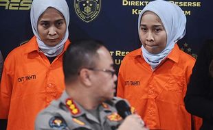 Polisi Tunjukkan Wajah Si Kembar Rihana-Rihani Tersangka Penipuan PO Iphone