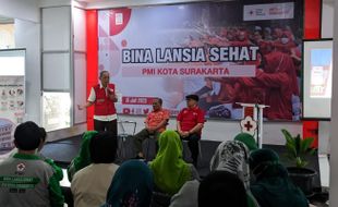 Komunitas Lansia Kumpul di Solo Grand Mall, Ada Pengecekan Kesehatan Gratis