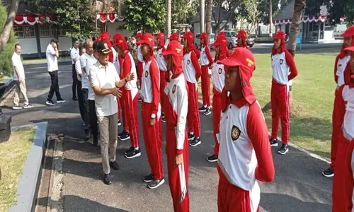 Bupati Juliyatmono Ajak Anggota Paskibraka se-Karanganyar Piknik ke Jogja