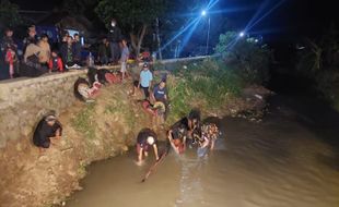 Malam 1 Sura, Perlengkapan Reog Kridho Turonggo Mudho Ambarawa Semarang Dijamas