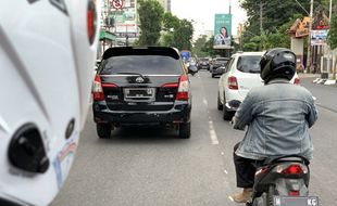 Cara Aman Hindari Kendaraan Ngerem Mendadak