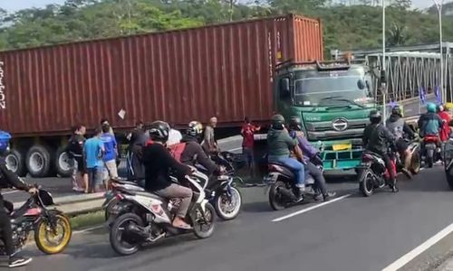 Truk Melintang di Dekat Jembatan Tuntang Semarang, Polisi: Tak Ada Korban Jiwa