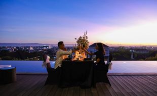 Infinity Dinner di Rooftop Hotel Jogja, Enggak Perlu Nginep Kok