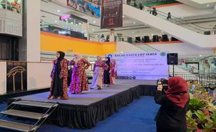 Peserta Pelatihan LKP Ismia Karanganyar Pamer Karya di Solo Grand Mall