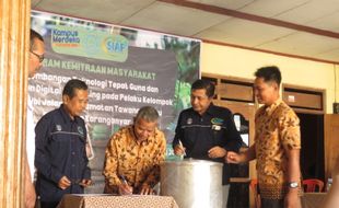 FP UNS Gelar Pelatihan Digital Marketing di Sentra Keripik Tawangmangu