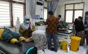 Duh! 71 Warga Surabaya Keracunan Massal Seusai Santap Daging Kurban