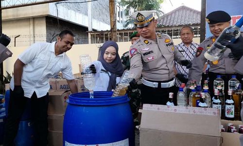 Miras Ribuan Botol Dimusnahkan di Boyolali, Disita dari Distributor di Teras