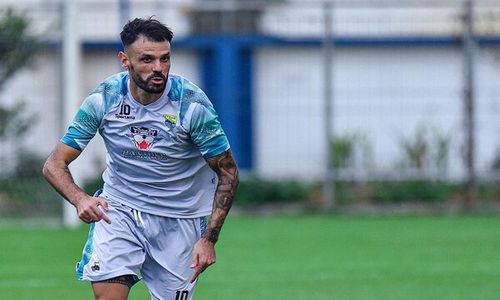 Duh! Tyronne Pemain Persib Bandung Bernilai Pasar Rp4 Miliar Cedera saat Debut