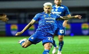 Ciro Alves & Febri Haryadi Bawa Persib Bandung Unggul 3-1 Atas Bali United